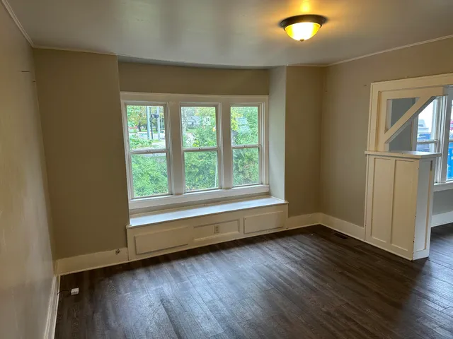 $2,000 | 3427 West Michigan Avenue, Kalamazoo, MI 49006