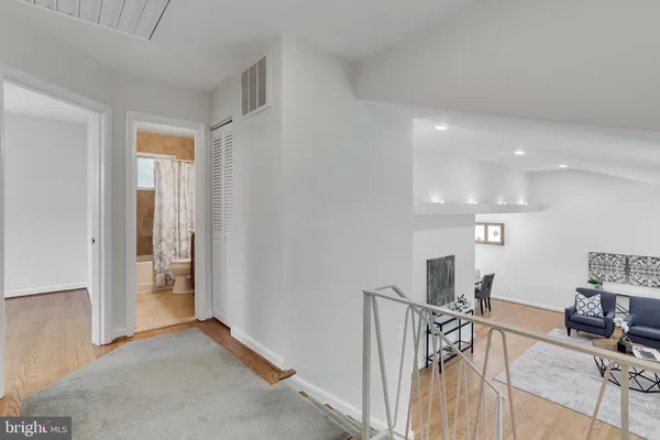 $999,500 | 3910 Montrose Driveway, Chevy Chase, MD 20815