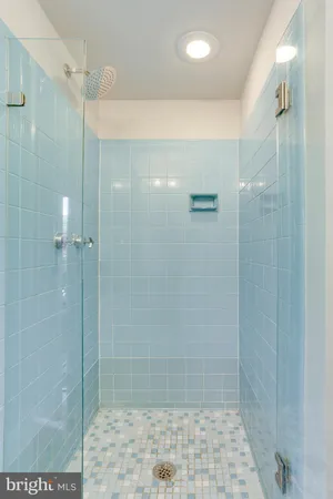 $999,500 | 3910 Montrose Driveway, Chevy Chase, MD 20815