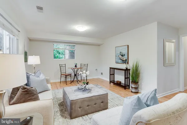 $999,500 | 3910 Montrose Driveway, Chevy Chase, MD 20815