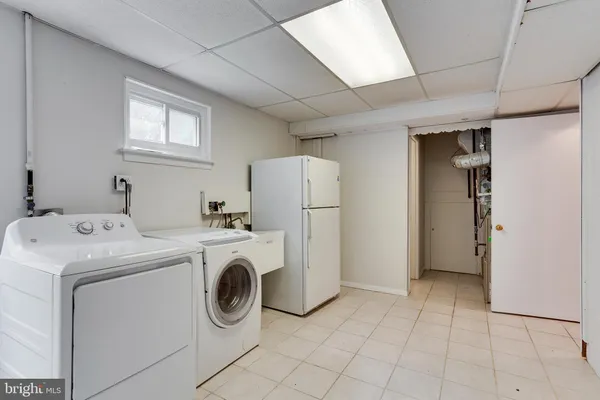 $999,500 | 3910 Montrose Driveway, Chevy Chase, MD 20815