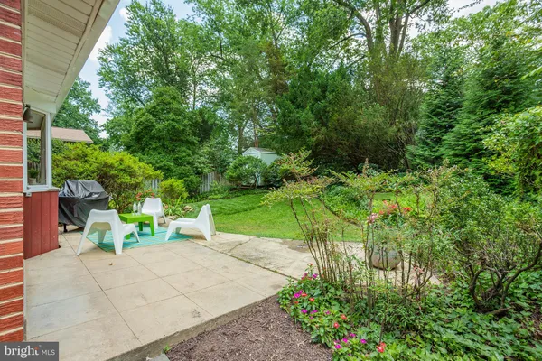 $999,500 | 3910 Montrose Driveway, Chevy Chase, MD 20815