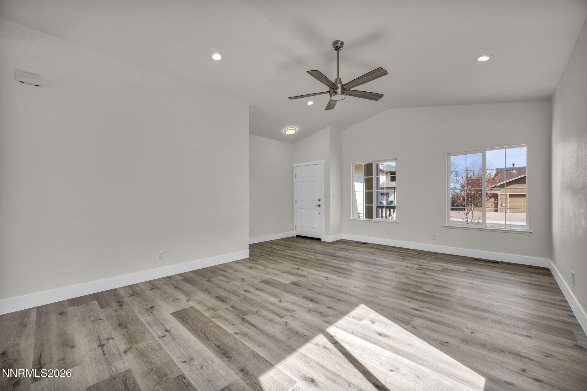 770 West Golden Valley Road Reno, NV 89506 - Photo 6 of 38 20-web-or-mls-770-w-golden-valley-rd