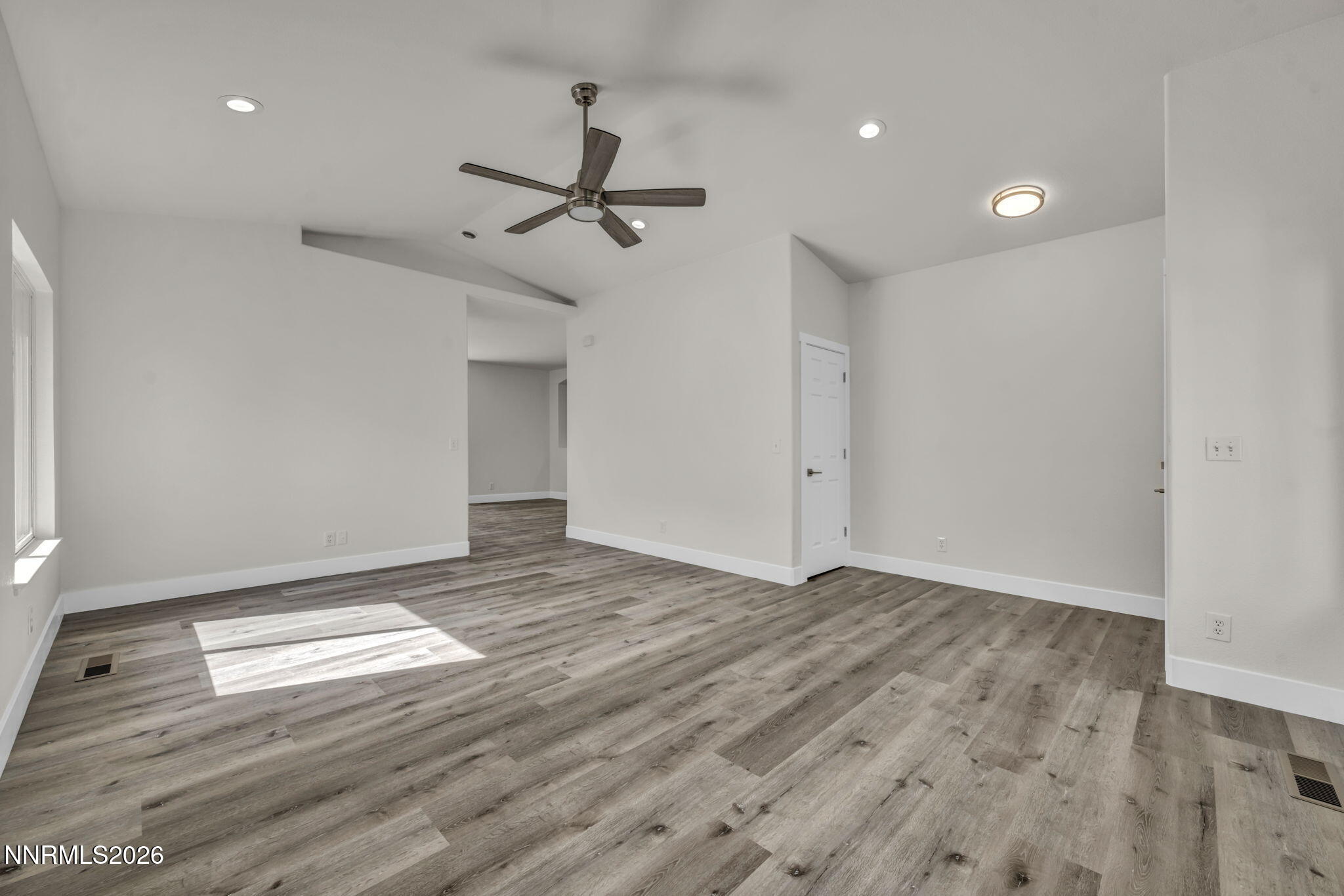 770 West Golden Valley Road Reno, NV 89506 - Photo 9 of 38 23-web-or-mls-770-w-golden-valley-rd