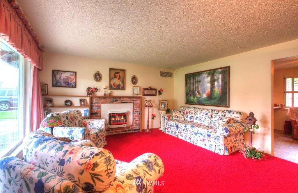 16416 116th Place Southeast Renton, WA 98058 - Photo 4 of 15 Gallery Image 4