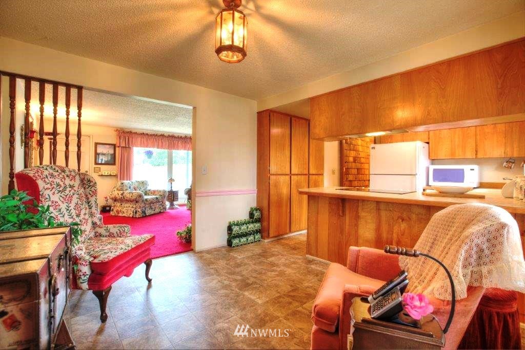 16416 116th Place Southeast Renton, WA 98058 - Photo 5 of 15 Gallery Image 5