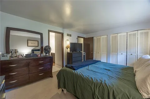 $220,000 | 305 Woodbridge Drive, Pittsburgh, PA 15237