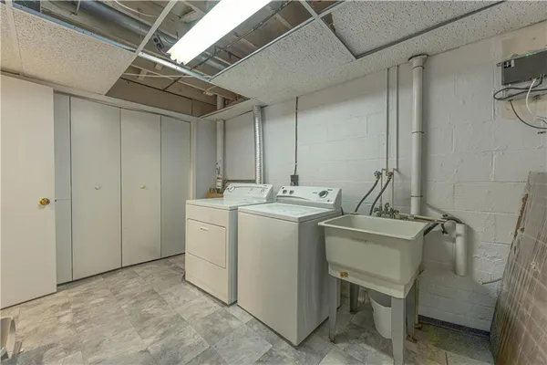 $220,000 | 305 Woodbridge Drive, Pittsburgh, PA 15237