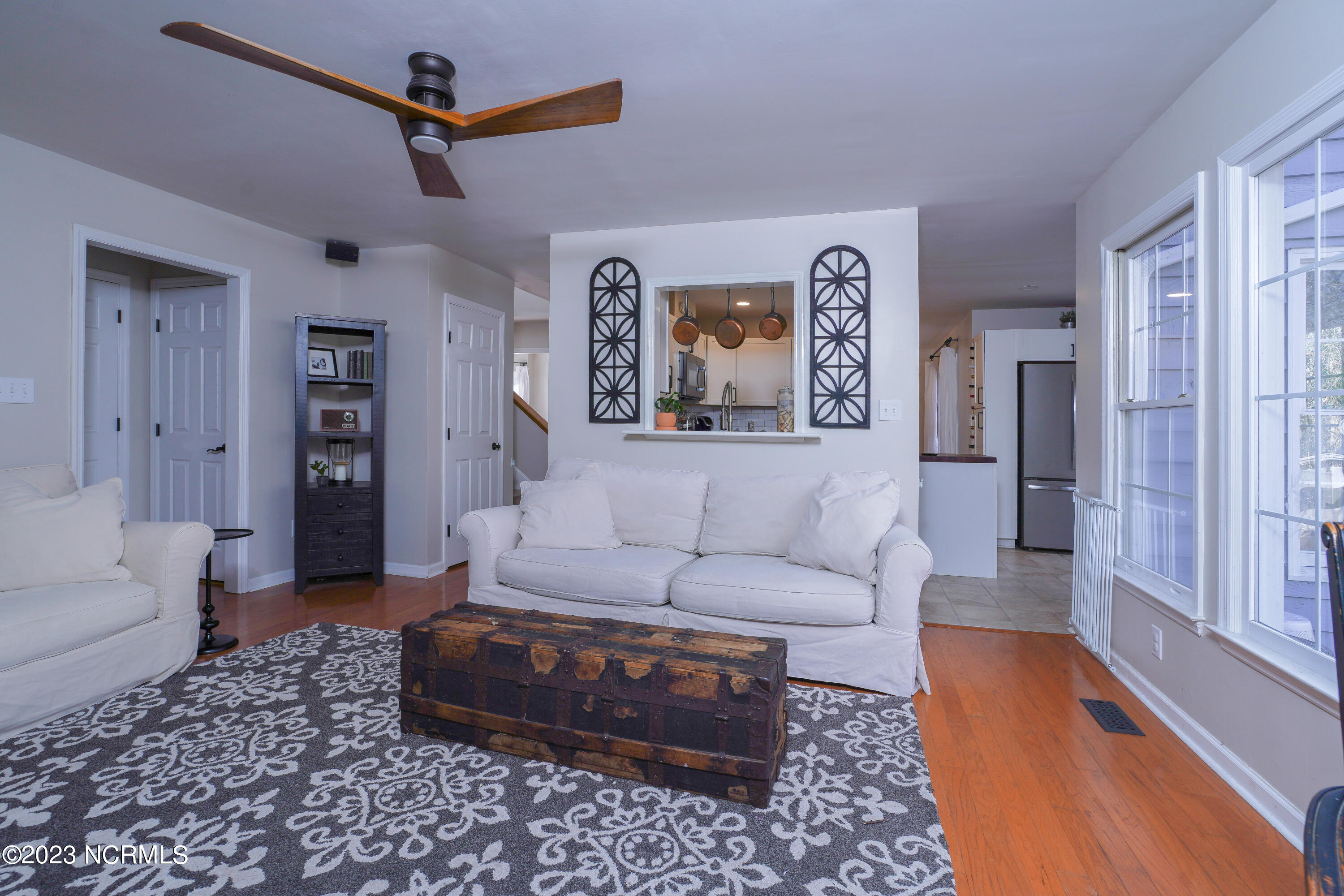 203 Willbarry Road Jacksonville, NC 28540 - Photo 33 of 62 Livingroom and kitchen