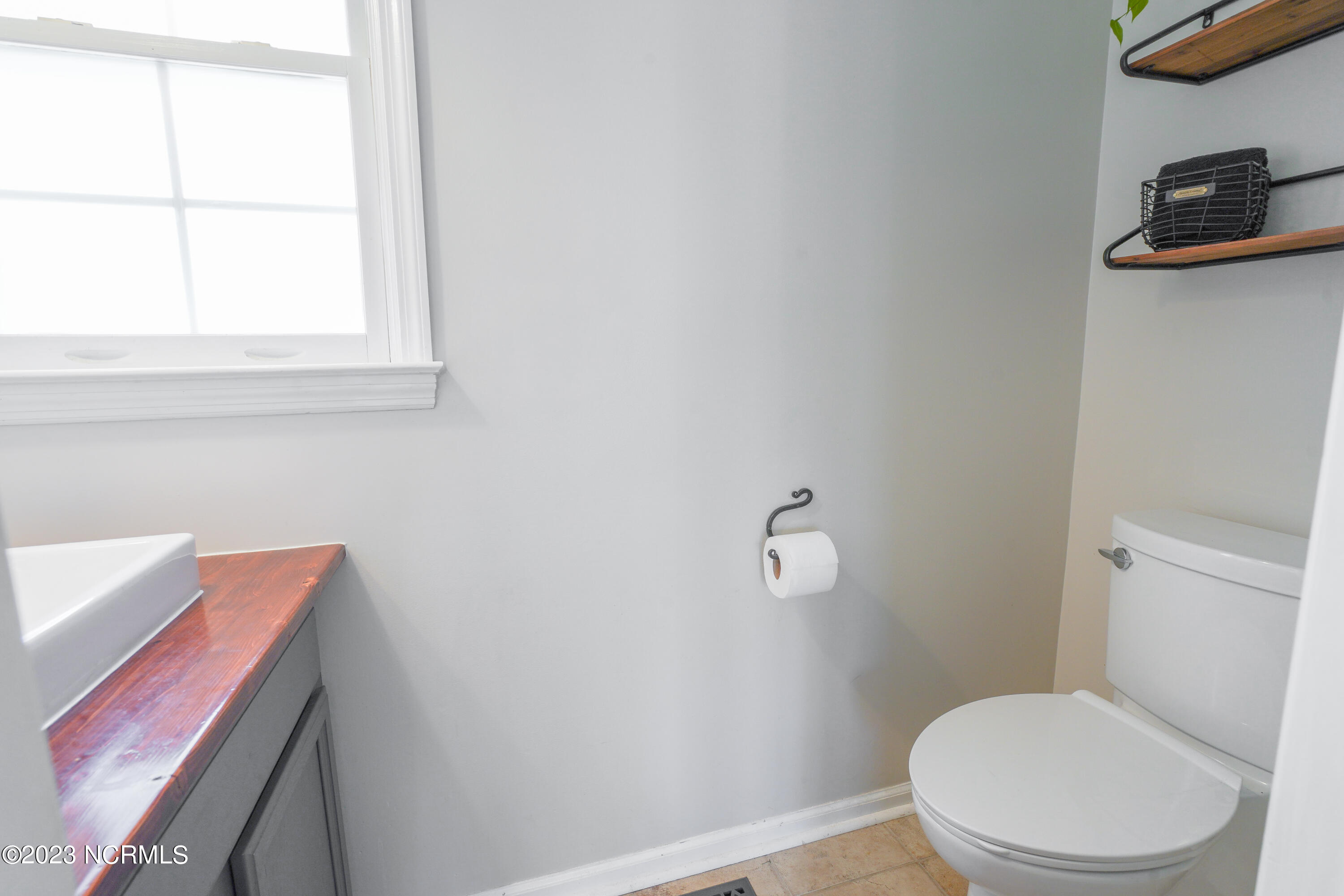 203 Willbarry Road Jacksonville, NC 28540 - Photo 38 of 62 Downstairs half bath