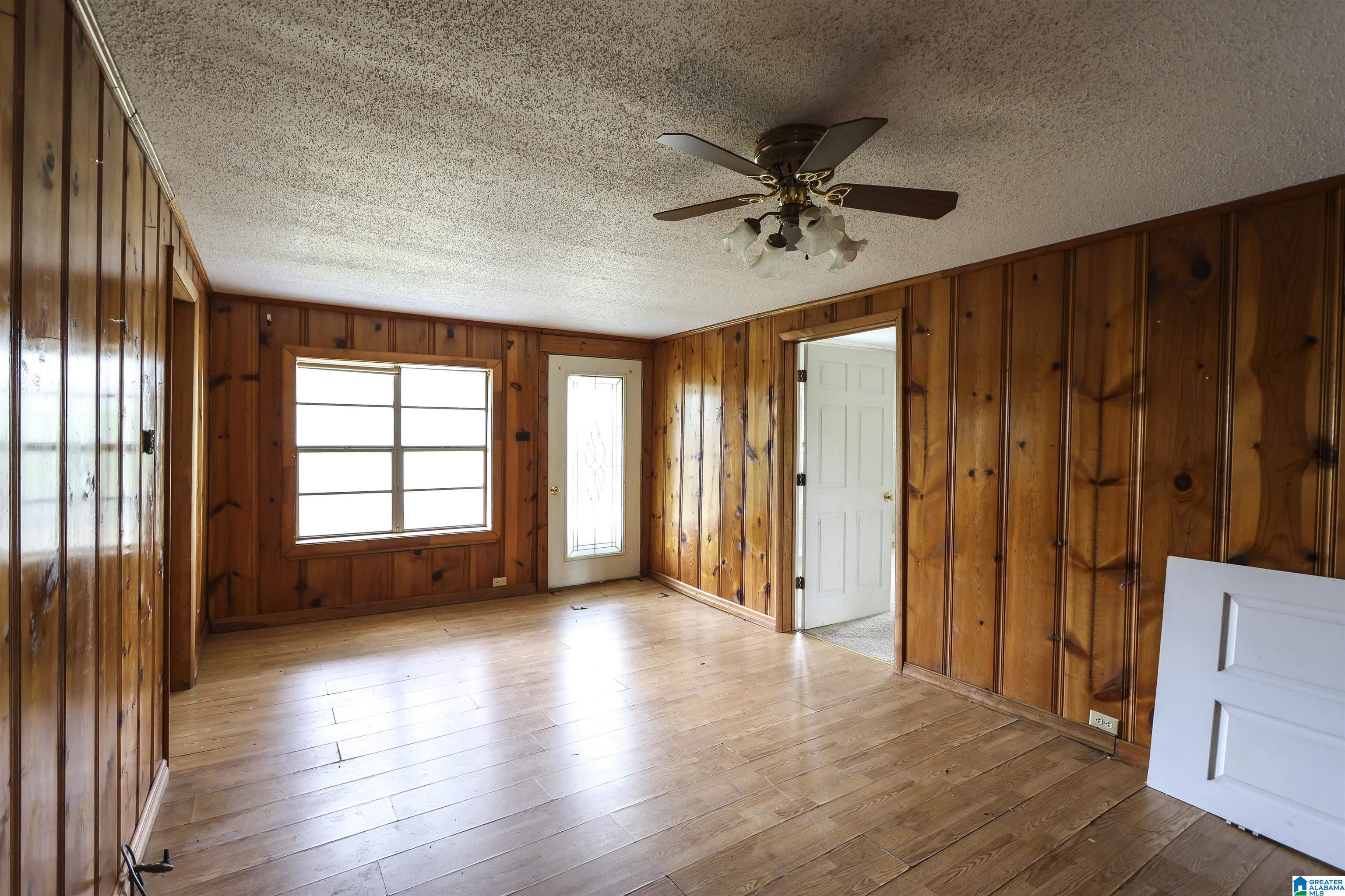 259 Pinecroft Road Anniston, AL 36207 - Photo 4 of 37