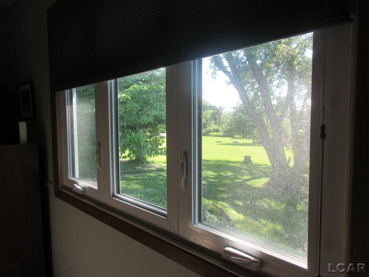 38 Ridgemont Drive Adrian, MI 49221 - Photo 32 of 51 Master Triple Window