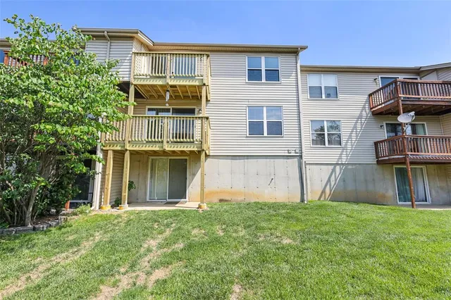 $155,000 | 1019 Sugar Creek Court, Unit 7, St. Peters, MO 63376