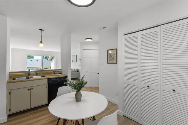 $155,000 | 1019 Sugar Creek Court, Unit 7, St. Peters, MO 63376