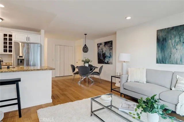 $895,000 | 1600 Ardmore Avenue, Unit 107, Hermosa Beach, CA 90254