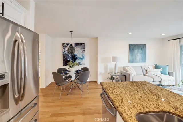 $895,000 | 1600 Ardmore Avenue, Unit 107, Hermosa Beach, CA 90254