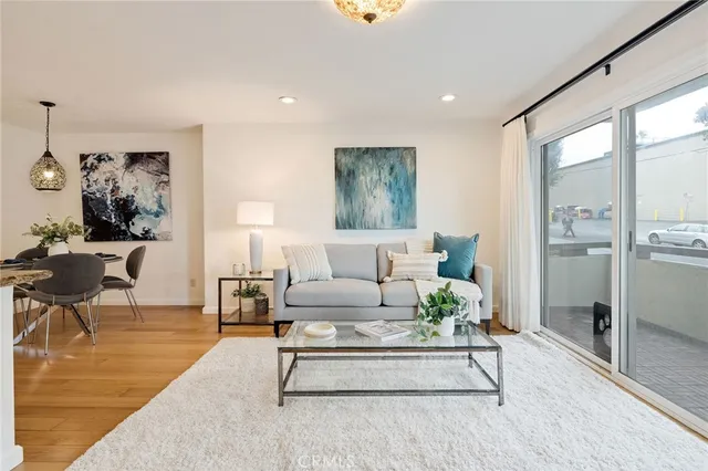 $895,000 | 1600 Ardmore Avenue, Unit 107, Hermosa Beach, CA 90254