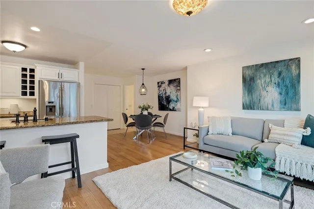 $895,000 | 1600 Ardmore Avenue, Unit 107, Hermosa Beach, CA 90254