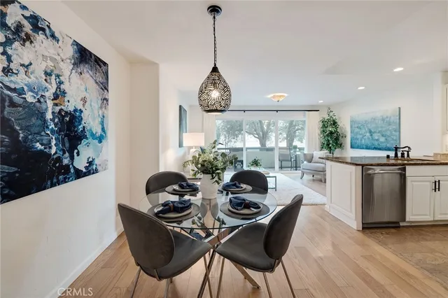 $895,000 | 1600 Ardmore Avenue, Unit 107, Hermosa Beach, CA 90254