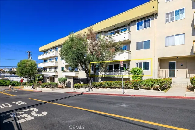 $895,000 | 1600 Ardmore Avenue, Unit 107, Hermosa Beach, CA 90254