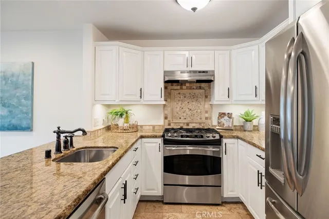 $895,000 | 1600 Ardmore Avenue, Unit 107, Hermosa Beach, CA 90254