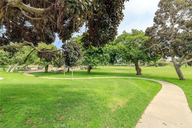 $895,000 | 1600 Ardmore Avenue, Unit 107, Hermosa Beach, CA 90254