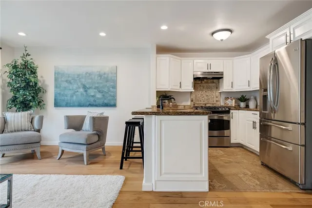 $895,000 | 1600 Ardmore Avenue, Unit 107, Hermosa Beach, CA 90254