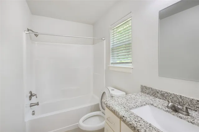 $299,500 | 626 Luke Street, Dayton, TX 77535