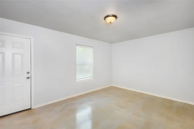 $299,500 | 626 Luke Street, Dayton, TX 77535