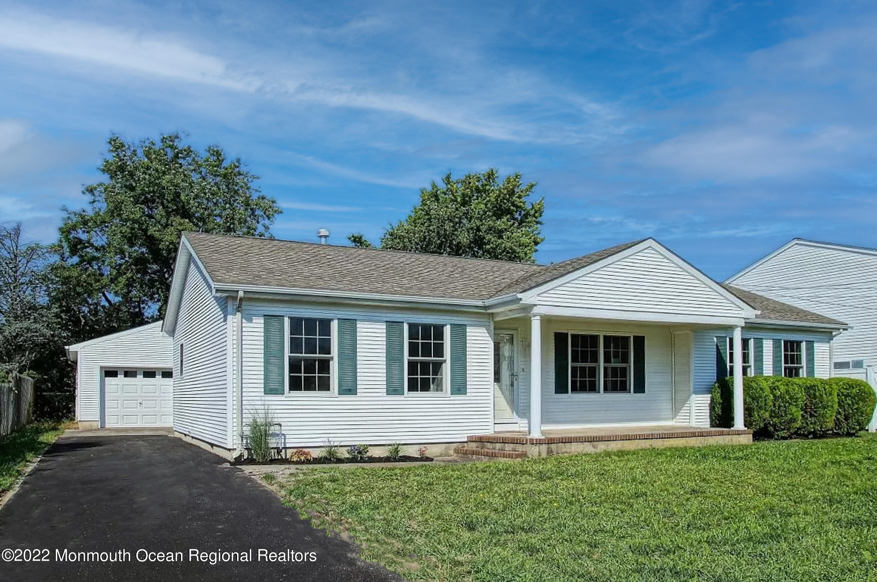 110 Mizzen Road Brick, NJ 08723 - Photo 1 of 27 1 front1