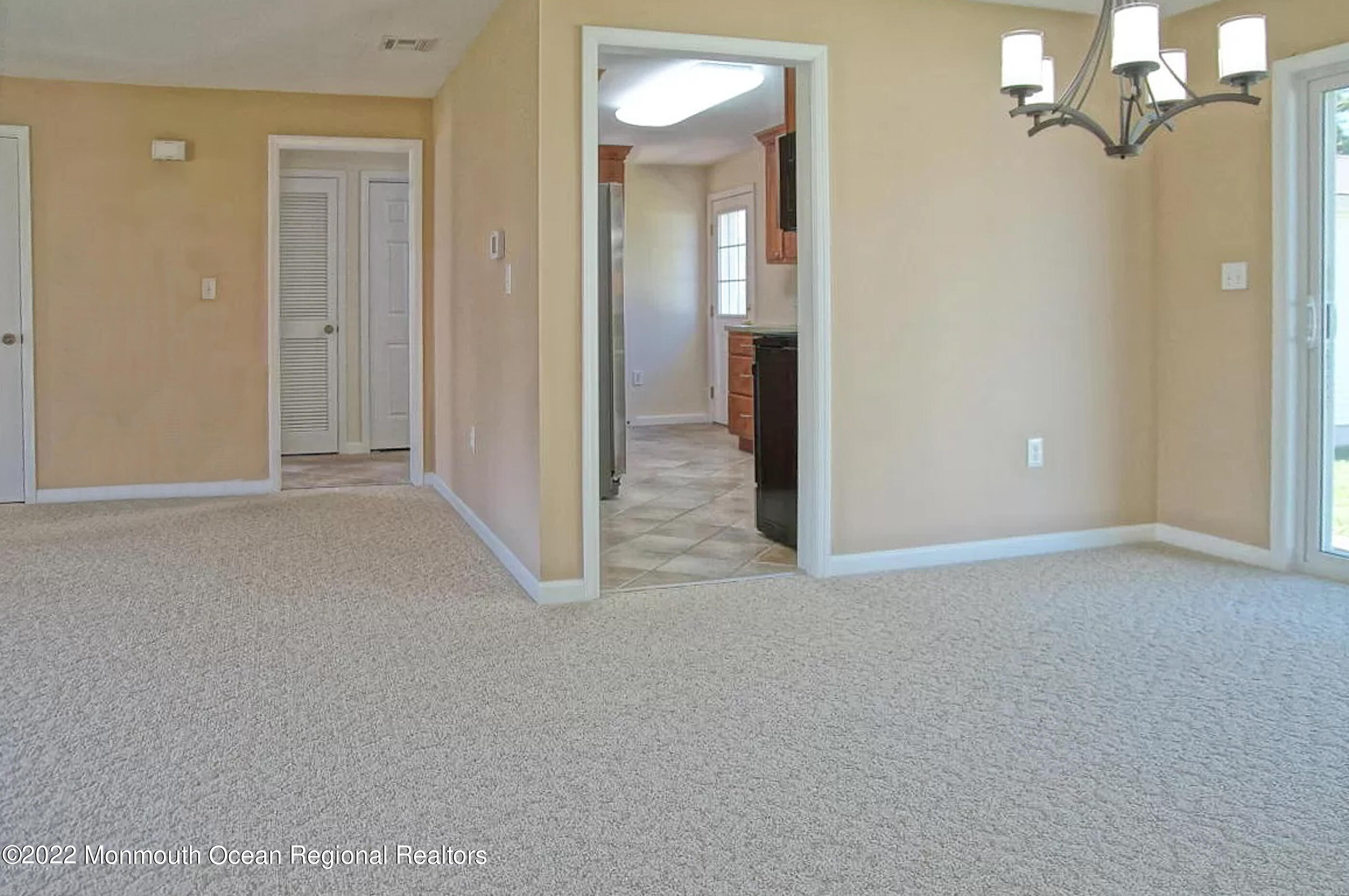 110 Mizzen Road Brick, NJ 08723 - Photo 8 of 27 6 lr dr