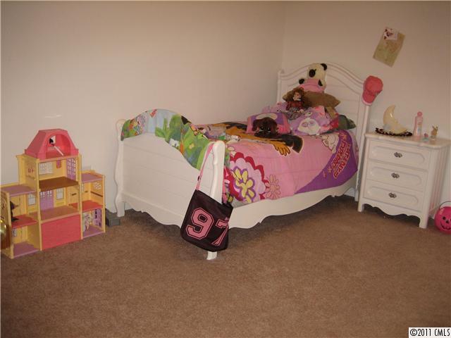 2914 Liddington Road Matthews, NC 28105 - Photo 7 of 8 Gallery Image 7