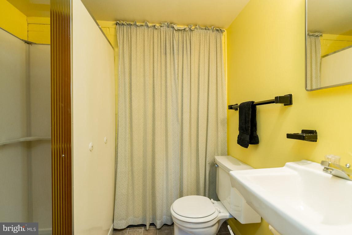 3325 Southgreen Road Baltimore, MD 21244 - Photo 19 of 29 Bath