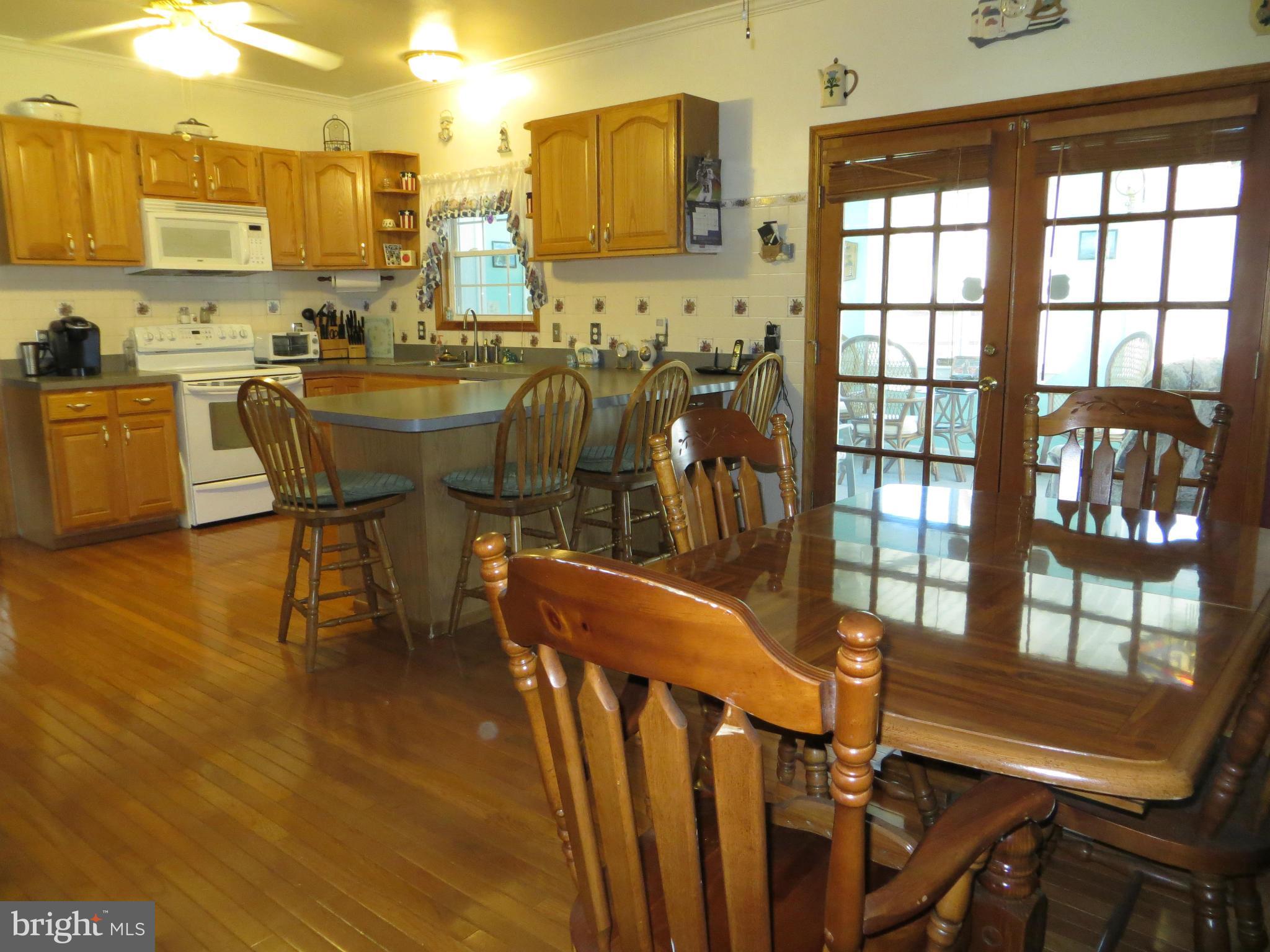 101 Kirk Road Elkton, MD 21921 - Photo 5 of 30 SPACIOUS COUNTRY KITCHEN