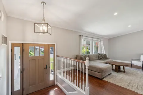 $1,049,000 | 112 Rose Petal Court, Petaluma, CA 94954