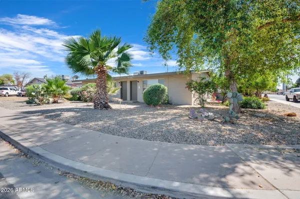 $575,000 | 1357 West Garden Circle, Mesa, AZ 85201
