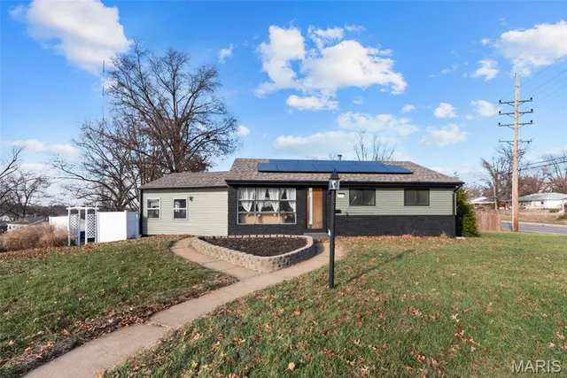 $299,900 | 6301 Ashbury Drive, St. Louis, MO 63123