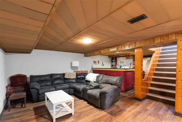 $299,900 | 6301 Ashbury Drive, St. Louis, MO 63123