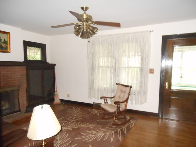 2151 Maple Road Homewood, IL 60430 - Photo 4 of 23