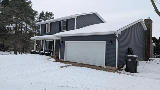$425,000 | 2182 Ottawa Trail, Hastings, MI 49058