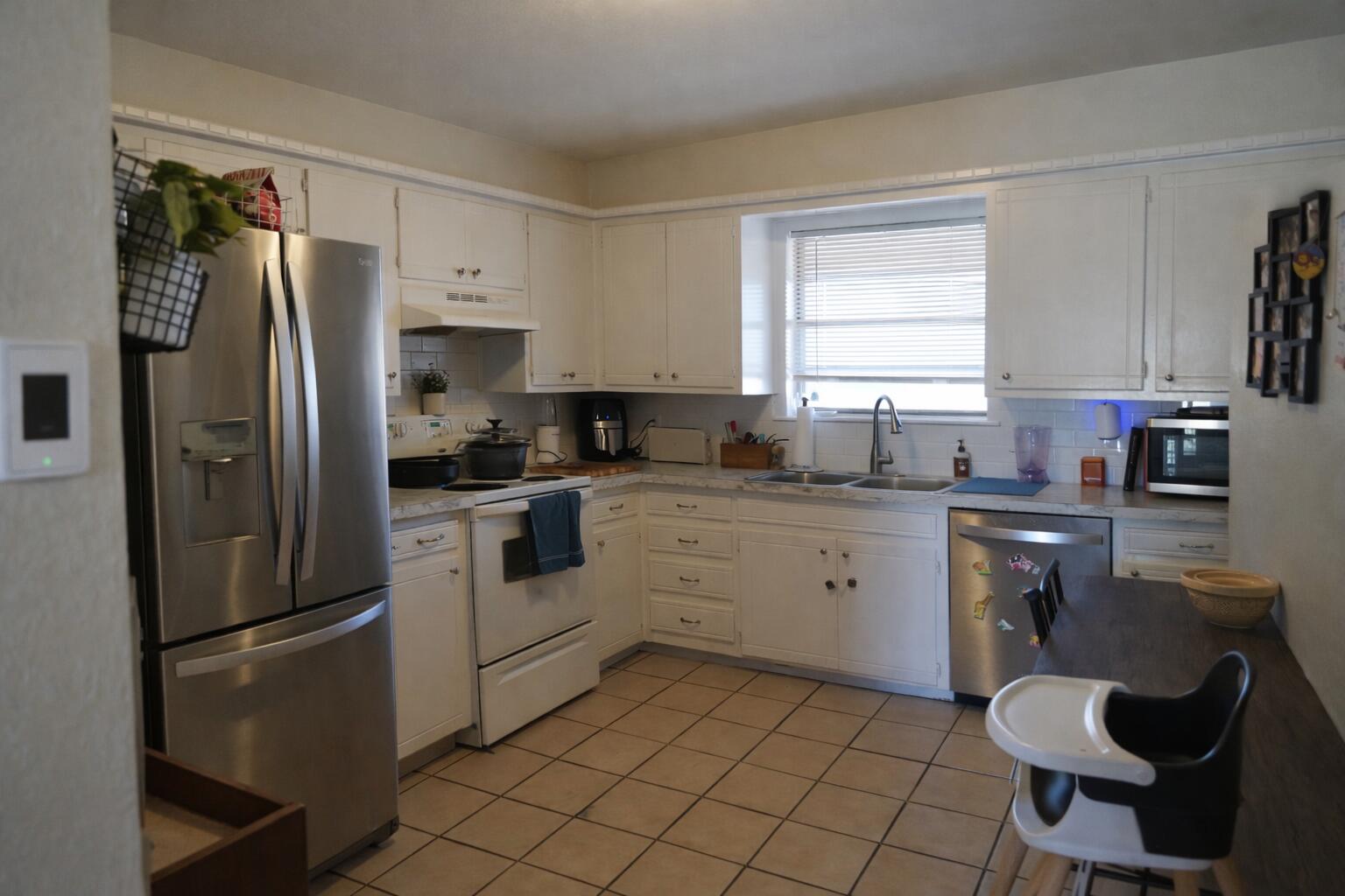 4912 57th Street Lubbock, TX 79414 - Photo 8 of 18 FCAD4220-5D08-4FFD-85F6-3EBD1990F1E2