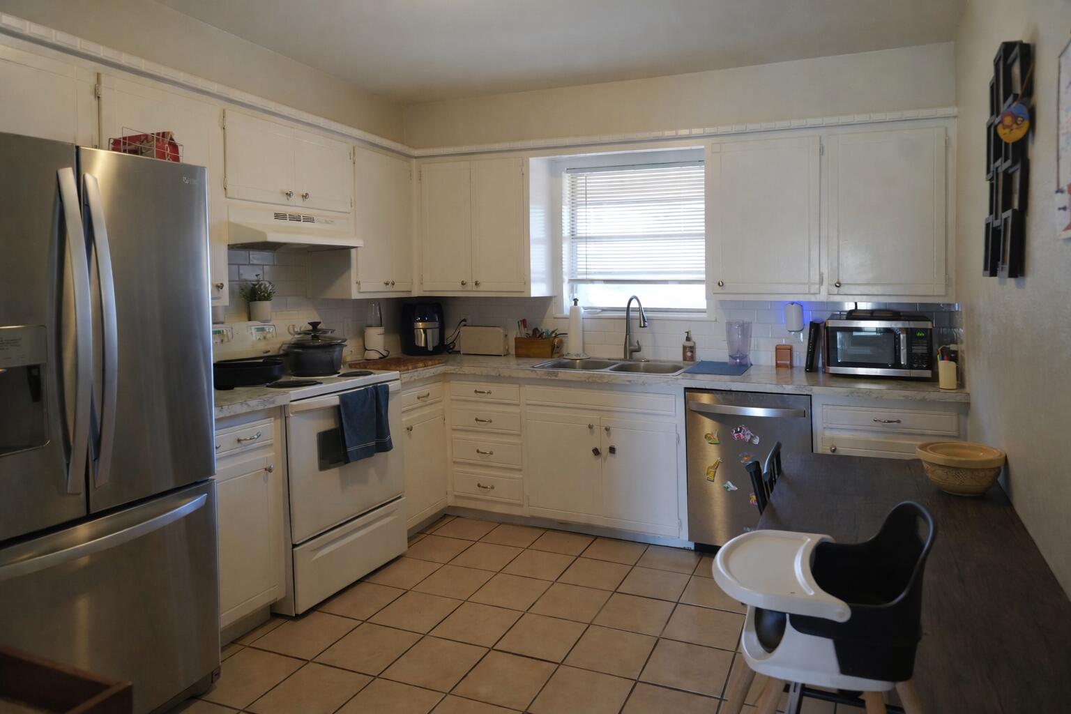 4912 57th Street Lubbock, TX 79414 - Photo 9 of 18 4D2991A7-E4A9-400E-BBA0-8A618BA9C22D