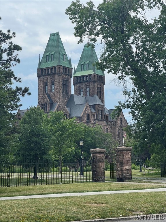 57 Abbottsford Place Buffalo, NY 14213 - Photo 21 of 24