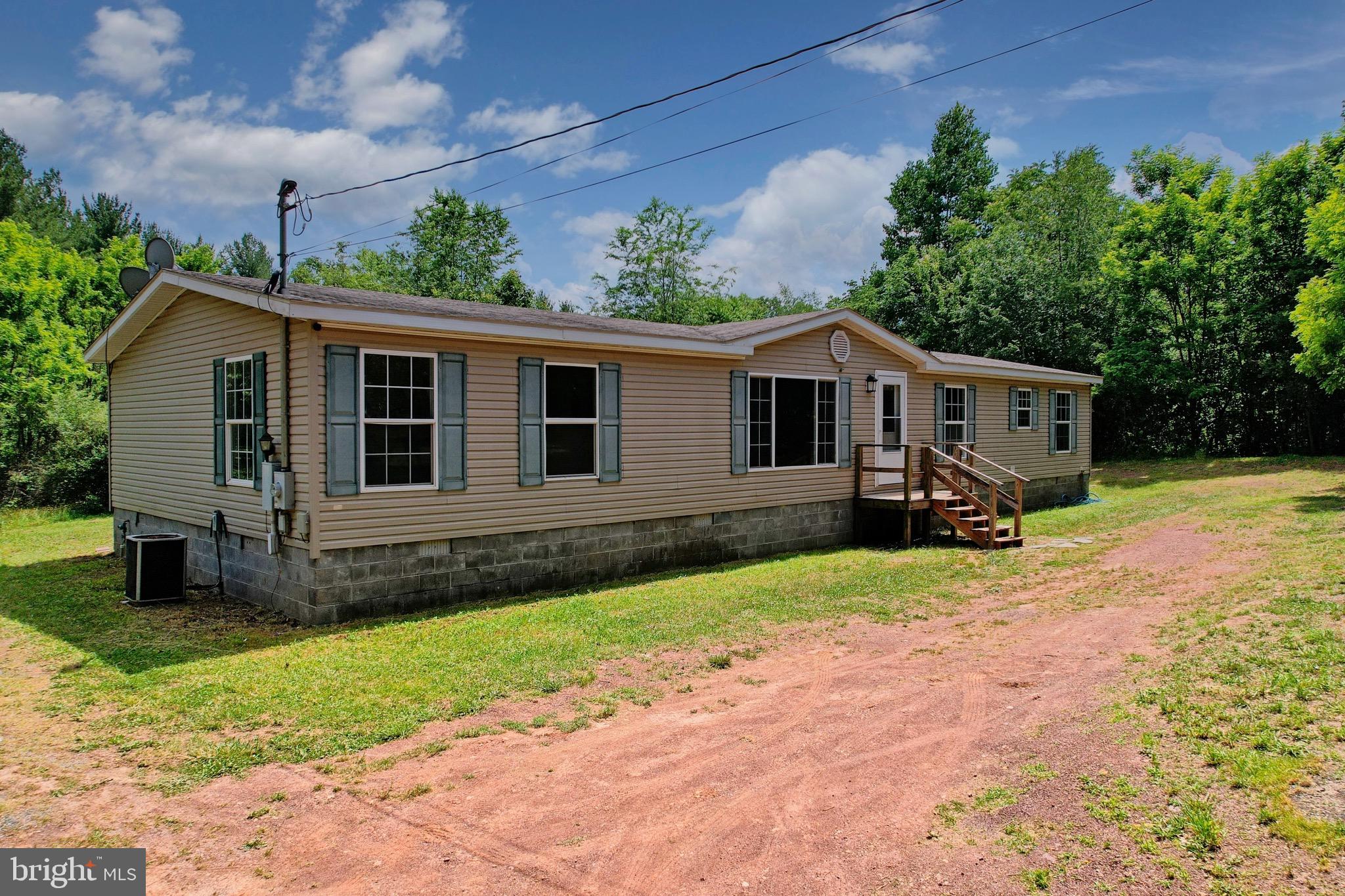 272 Red-Tailed Hawk Road Paw Paw, WV 25434 - Photo 3 of 48 Gallery Image 3
