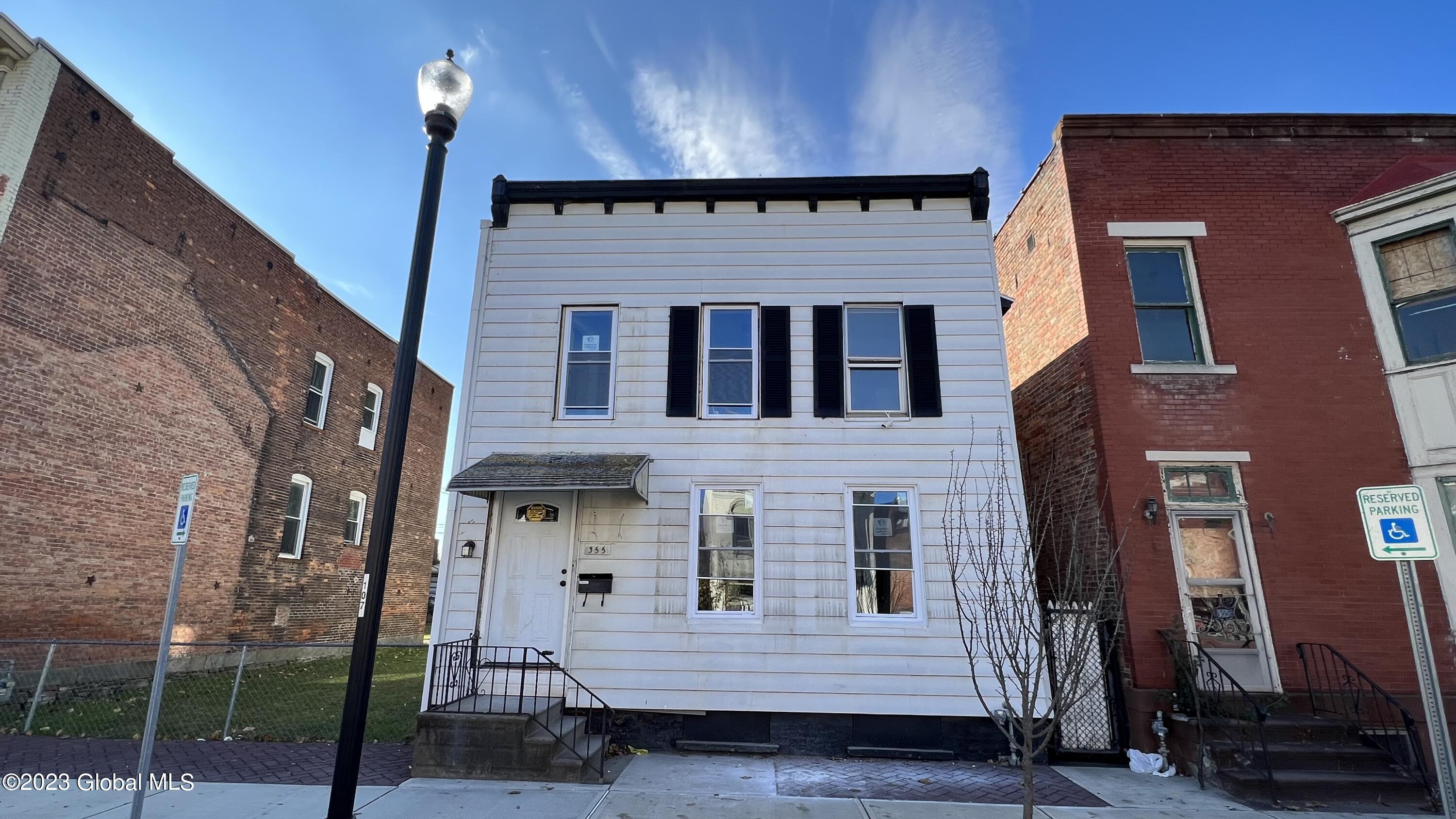 355 4th Street, Unit 2 Troy, NY 12180 - Photo 1 of 15 Front