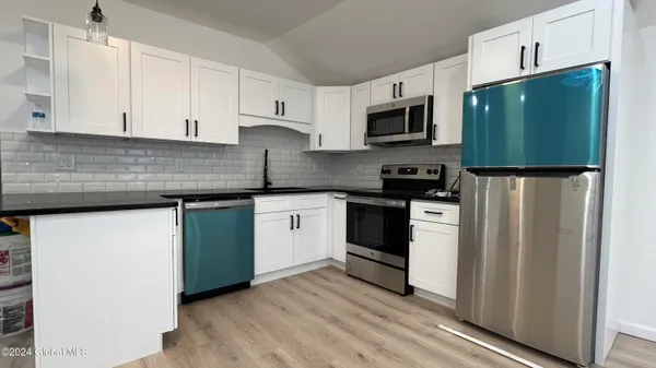 $1,750 | 355 4th Street, Unit 2, Troy, NY 12180