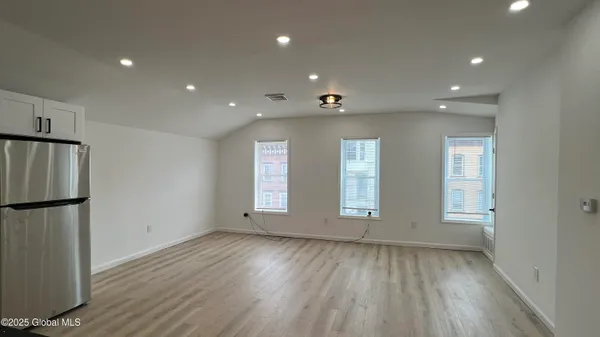 $1,750 | 355 4th Street, Unit 2, Troy, NY 12180