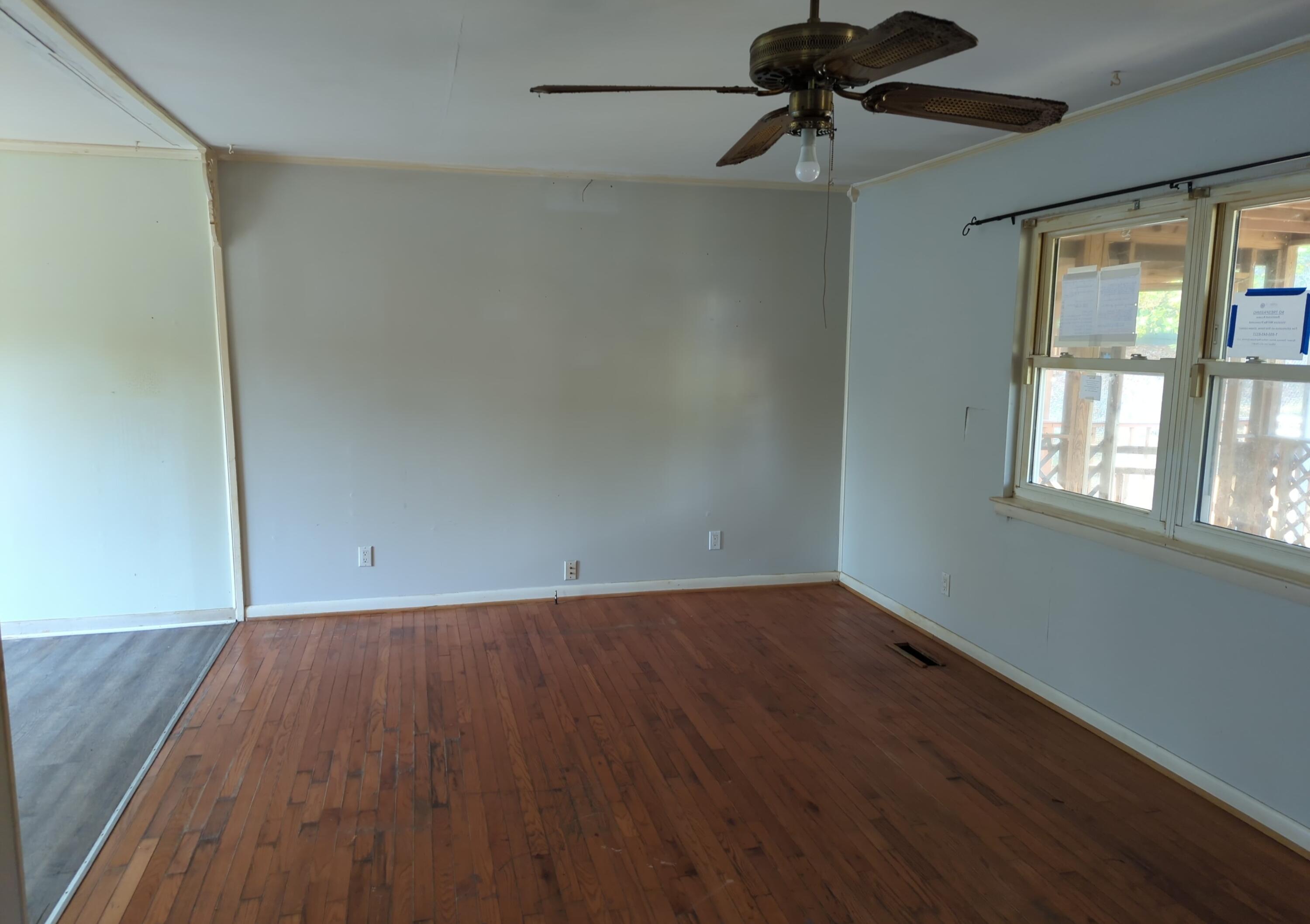 1236 Peavine Road Rock Spring, GA 30739 - Photo 3 of 12 Living Room