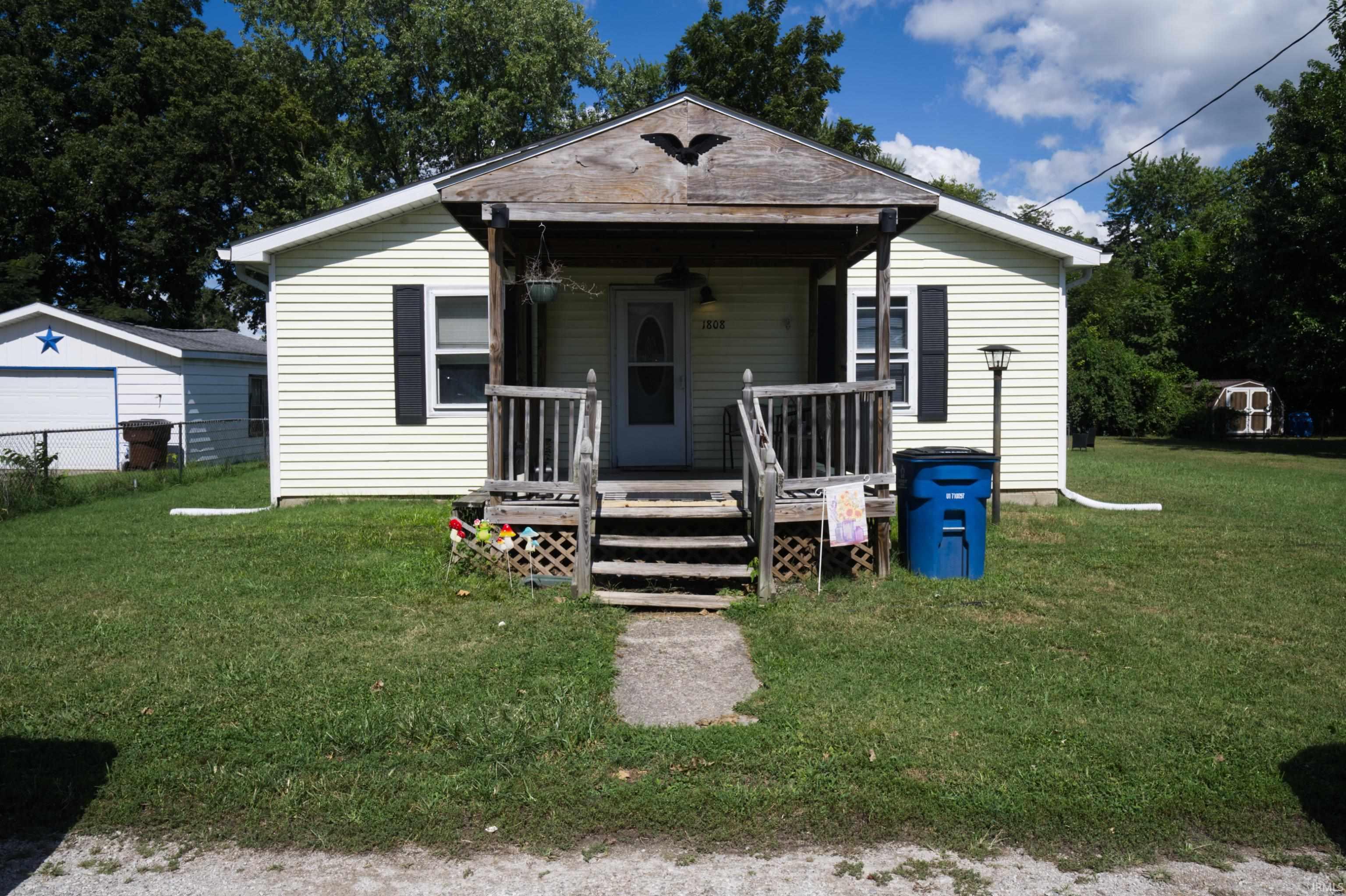 1808 Wabash Street Vincennes, IN 47591 - Photo 1 of 13 Gallery Image 1