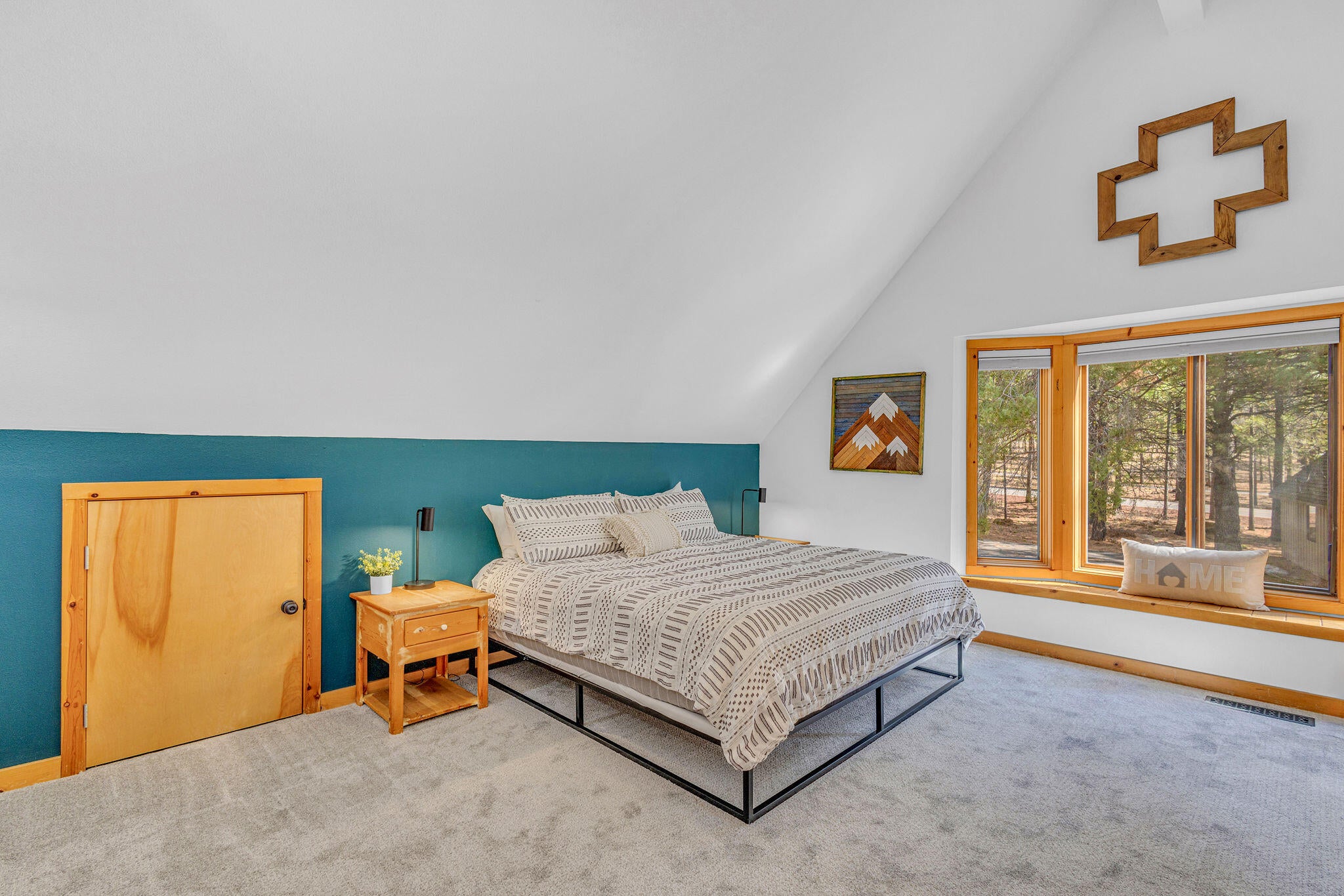 57538 Circle 4 Cabin Road, Unit 2 Sunriver, OR 97707 - Photo 13 of 30 Circle_4_Cabin_2_Full-15